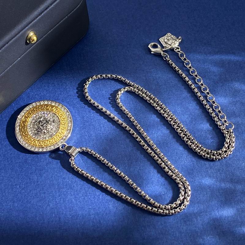 Versace necklace 05yxh01